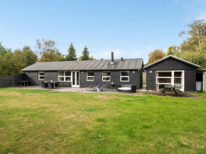 Holiday Home Fay - 25m from the sea by Interhome, Hals